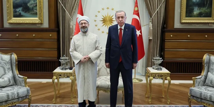 Cumhurbaşkanı Erdoğan, Diyanet İşleri Başkanı Erbaş’ı kabul etti