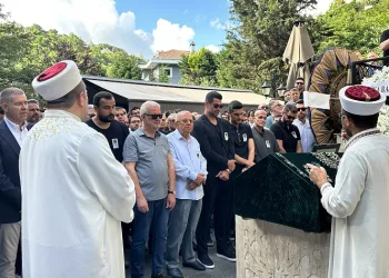 Volkan Demirel’in babası son yolculuğuna uğurlandı