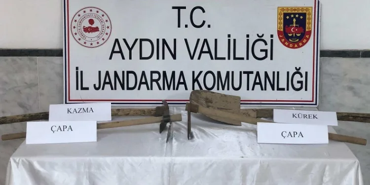 Kaçak tarihi eser kazısına suçüstü