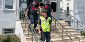 Yalova ve İstanbul’da hapis cezaları nedeniyle aranan 2 zanlı yakalandı