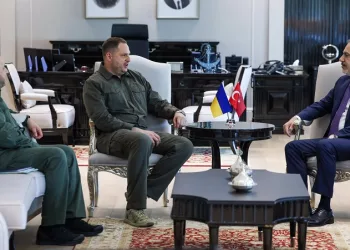 Bakan Fidan, Ukrayna Devlet Başkanlığı Ofisi Başkanı Yermak ve Savunma Bakanı Umerov ile görüştü
