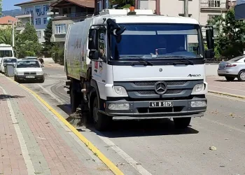 Körfez’de hummalı temizlik çalışması