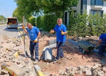 Başiskele’de yollar bakım ve onarımda