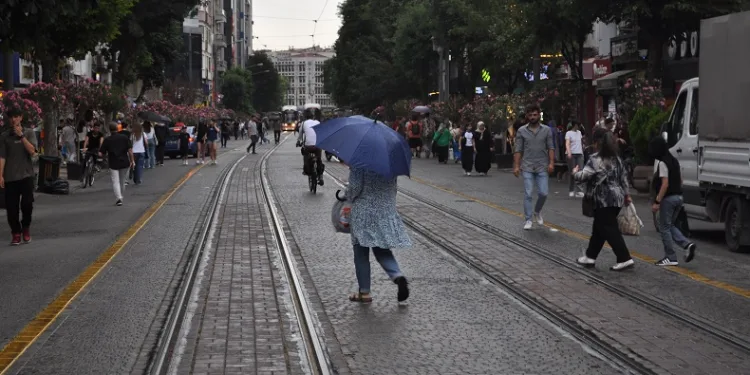 Eskişehir’de sağanak yağış etkili oldu