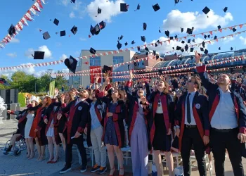 Sağlık ordusuna 322 yeni hekim
