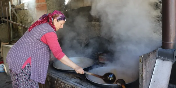 Karnavas’ta pekmez zamanı
