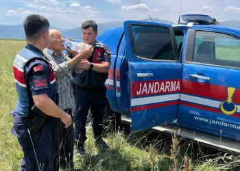 Kayıp olarak aranan 78 yaşındaki adamı jandarma buldu