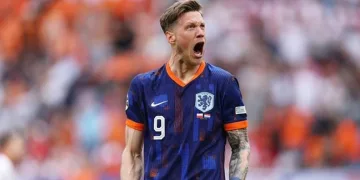 Hollanda geriden gelerek kazandı