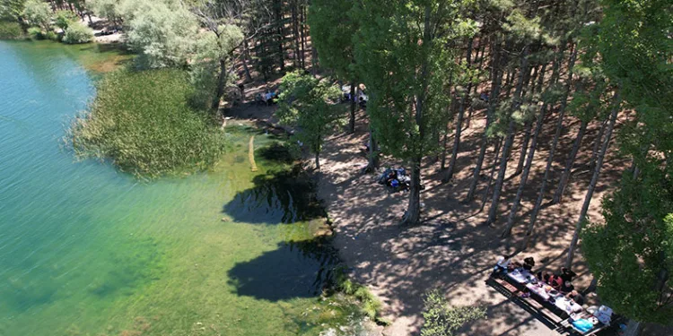 Ankara boşaldı, kalanlar piknik alanlarına kaçtı