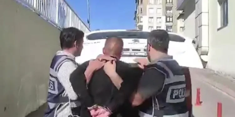 15 farklı suçtan aranan şahıs yakalandı
