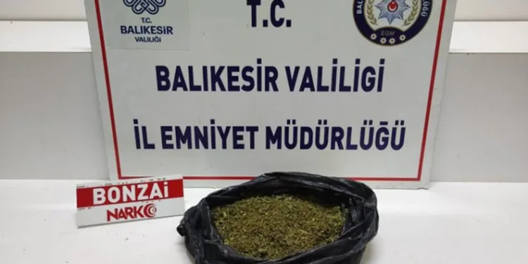 Edremit’te 300 gram sentetik uyuşturucu ele geçirildi