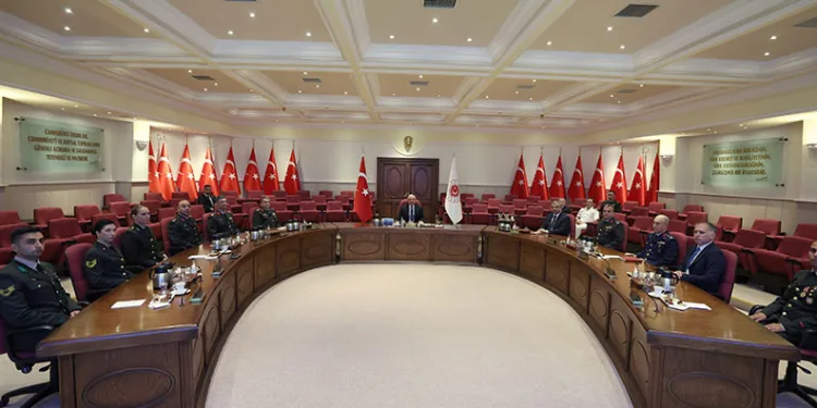 Bakan Güler, Kara Kuvvetlerinin kuruluş yıl dönümünü kutladı