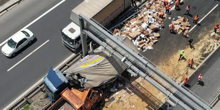 Büyükçekmece TEM’de feci kaza