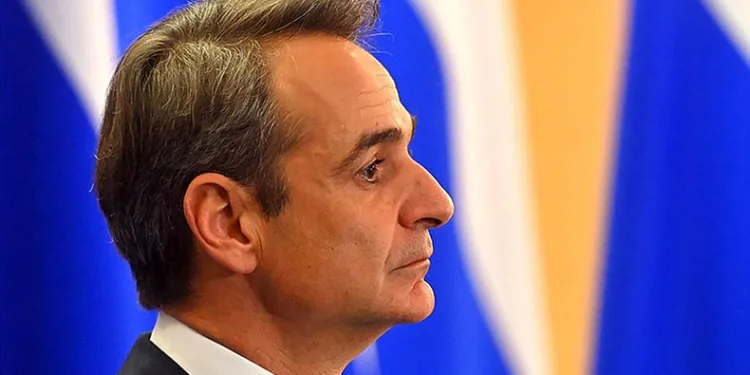 Miçotakis, faturayı kabineye kesti