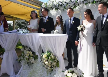 3 erkek kardeş, aynı gün evlendi