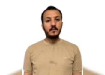 Fatih’te öfkeli baba 7 yaşındaki çocuğu önce darp, sonra tehdit etmişti: Çıkarıldığı mahkemece tutuklandı