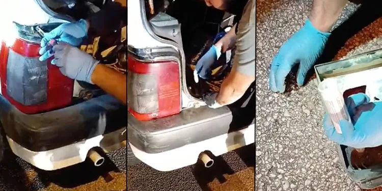 Uyuşturucuyu stop lambasına saklayan şahıslar polisten kaçamadı