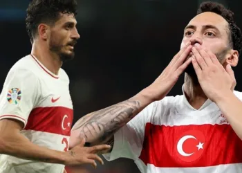 Hakan Çalhanoğlu ve Samet Akaydin cezalı duruma düştü