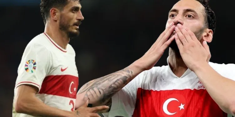 Hakan Çalhanoğlu ve Samet Akaydin cezalı duruma düştü