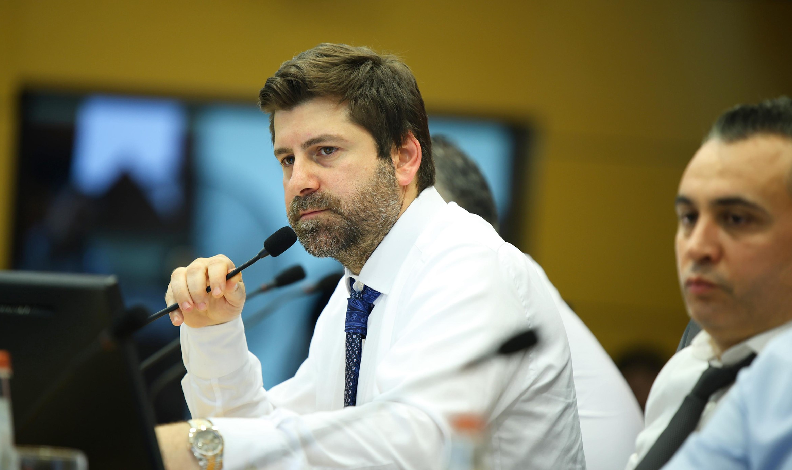 Boltaç: "Tiyatro Müdürlüğü kapatılmadı"