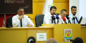 Boltaç: "Tiyatro Müdürlüğü kapatılmadı"