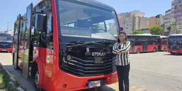 Bandırma'da toplu taşımaya kadın eli