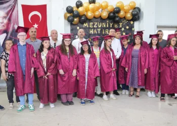 Kursiyerler görme engellilerin mutluluğunu paylaştı