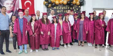 Kursiyerler görme engellilerin mutluluğunu paylaştı