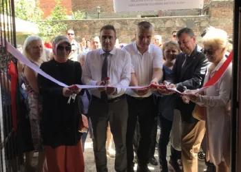 Kaymakam Memiş sergi açılışına katıldı