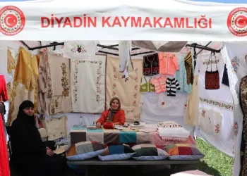 Diyadin'de yıl sonu sergisi