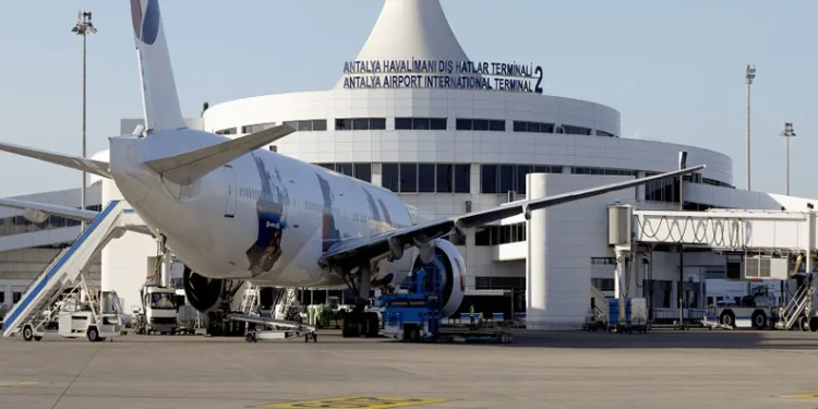 Antalya Havalimanı’ndan yeni rekor