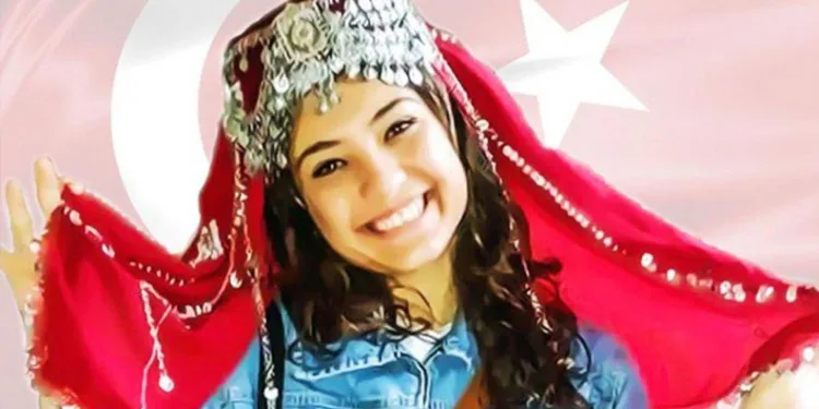 Aybüke öğretmen kabri başında anıldı