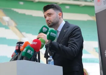 “Bursaspor büyüklüğünü hiçbir zaman kaybetmeyecek”