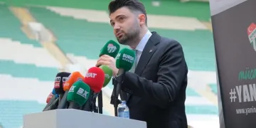 “Bursaspor büyüklüğünü hiçbir zaman kaybetmeyecek”