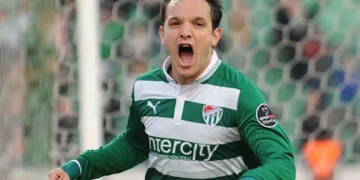 BURSASPOR KULÜBÜ, BU GÖRSELLE BATALLA'YI DUYURDU. (BARIŞ YALIM/BURSA-İHA) Bursaspor'un yeni teknik direktörü efsane ismi Pablo Martin Batalla oldu.