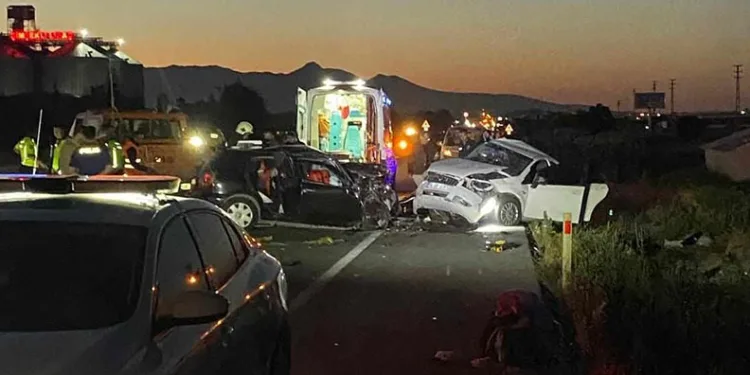 Konya’da 2 otomobil çarpıştı: 4 ölü