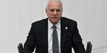 Koray Aydın partisinden istifa etti