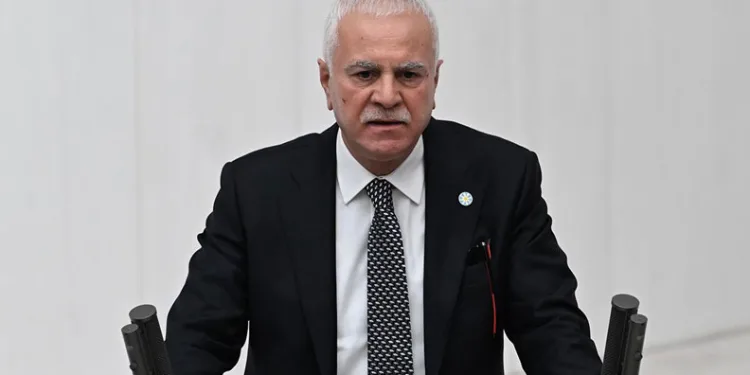 Koray Aydın partisinden istifa etti