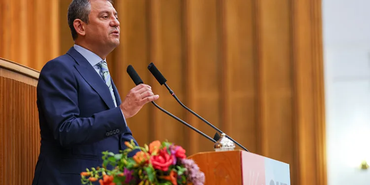 Özgür Özel’den Şimşek-Karatepe görüşmesine ilişkin açıklama