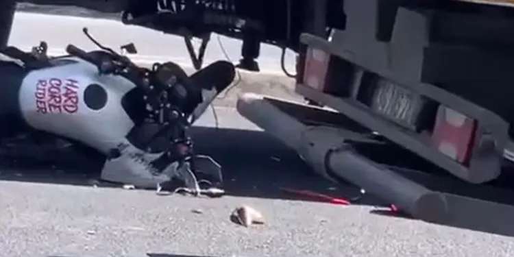Avcılar feci motosiklet kazasında baba oğul hayatını kaybetti