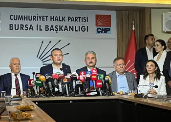 Özgür Özel: ‘CHP iktidar olduğunda bir sıfır atacağız’