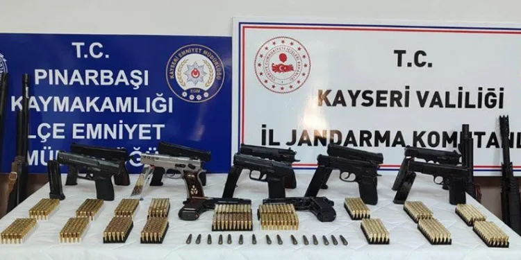 Düğün magandalarının ev ve araçlarından cephane çıktı