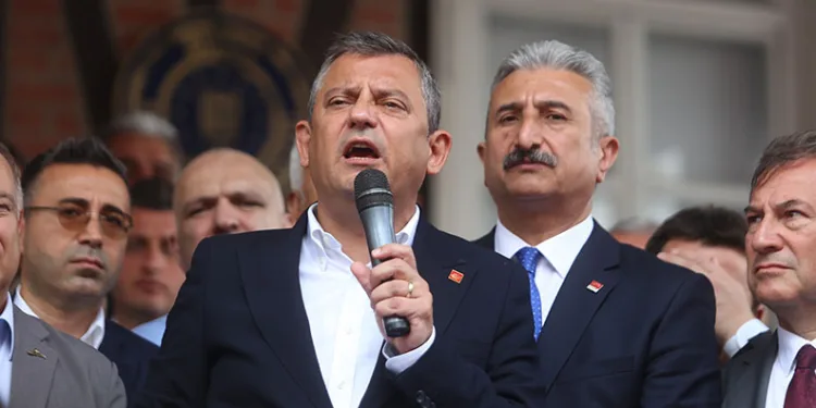 “Bozbey’in 100 günde yaptıklarını takdir ediyorum”