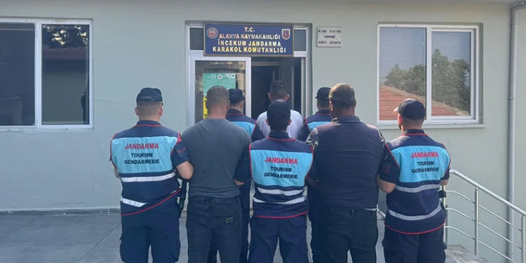 Antalya’da 18 farklı noktadan 56 akü çalan şüpheliler yakalandı