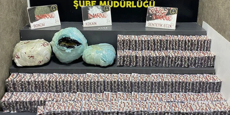 İzmir’de uyuşturucu operasyonları: 4 tutuklama