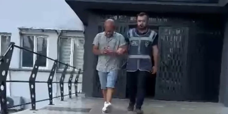 Bursa’da sahte kimlikle kandırdığı sevgilisinin villasında saklandı