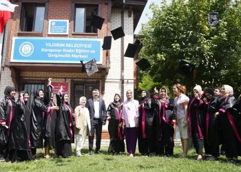 Yıldırım’ın üreten kadınları mezuniyet heyecanı yaşadı