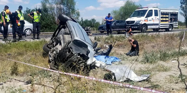 Feci kazada bir aile yok oldu