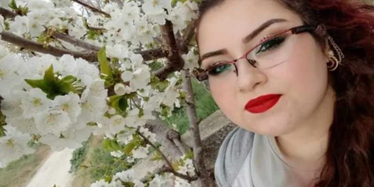 Araç takla attı, iki çocuk annesi kadın hayatını kaybetti
