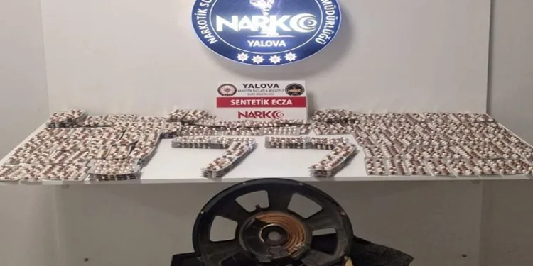 Yalova’da panelvanın ses sistemine zulalanmış uyuşturucu ele geçirildi